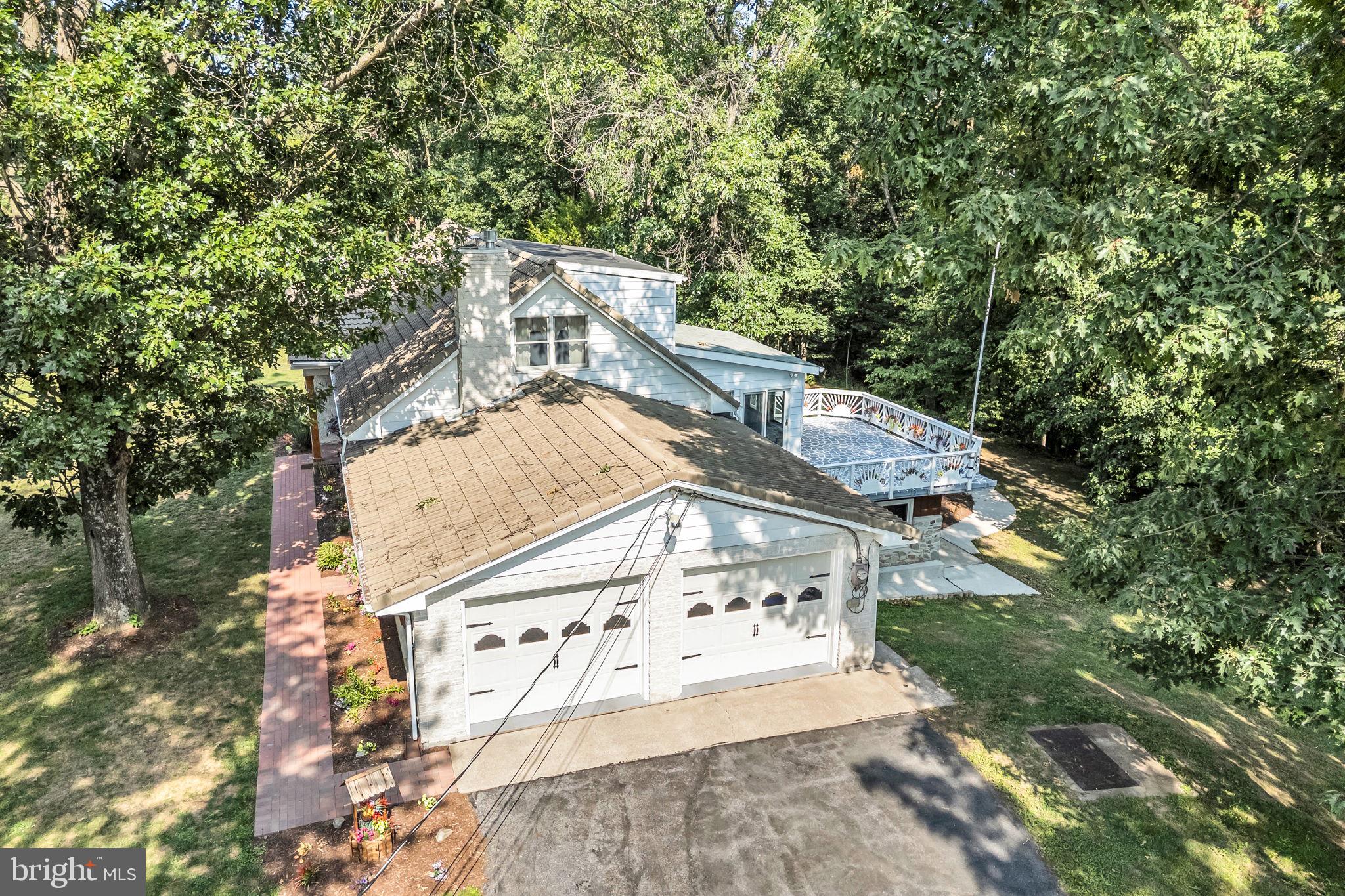 11 WAGNER DRIVE