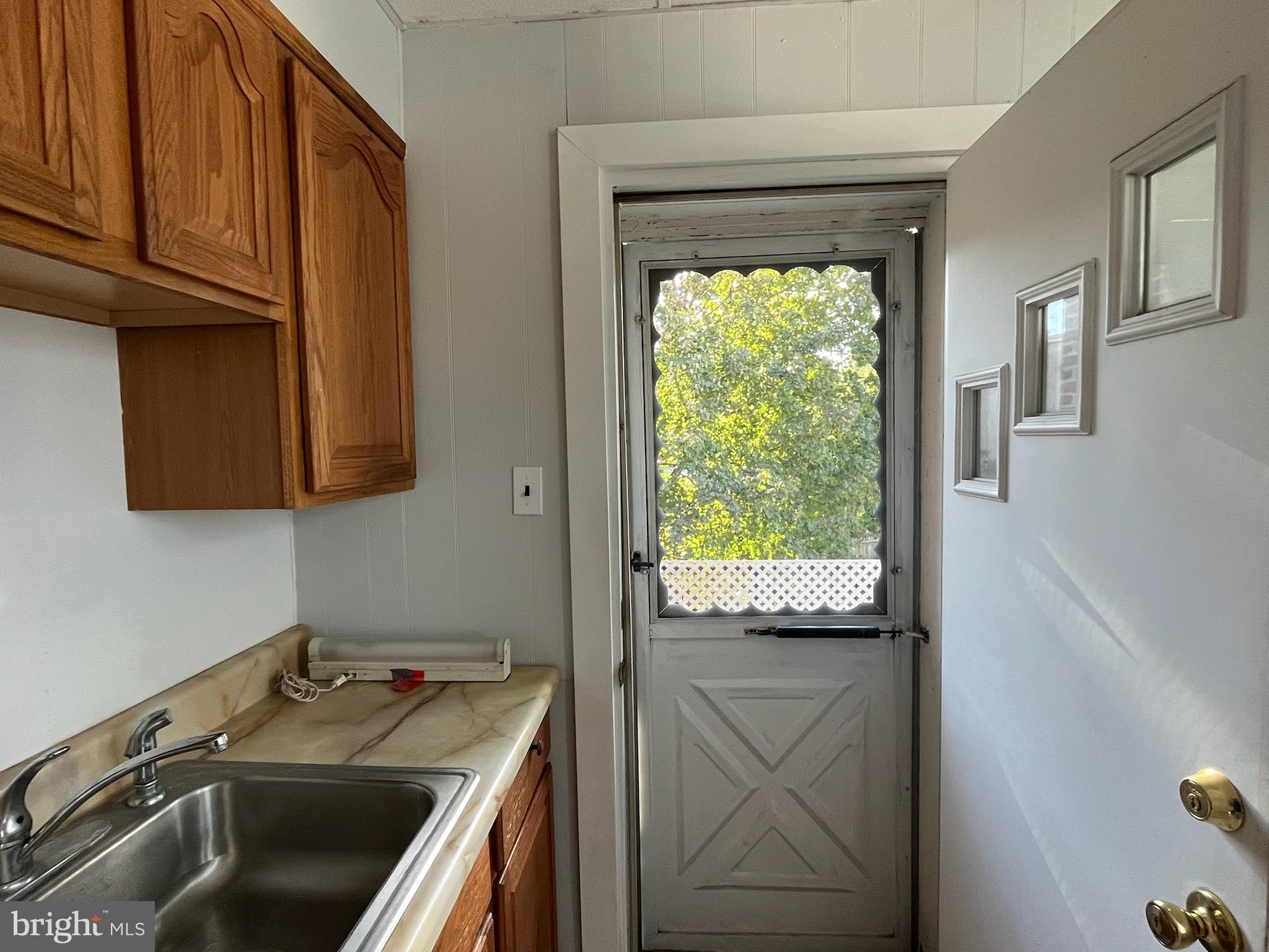 CHESTNUT HILL - Residential Lease