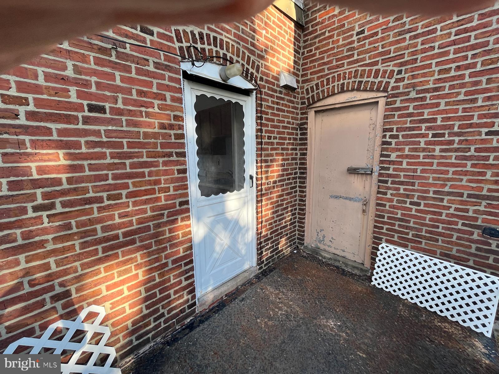 CHESTNUT HILL - Residential Lease