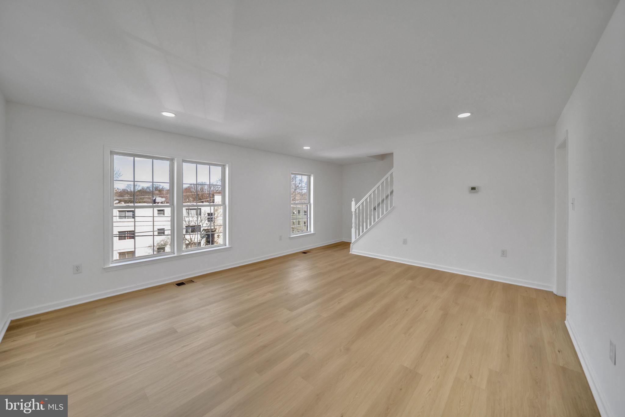 2719 HARTFORD STREET SE