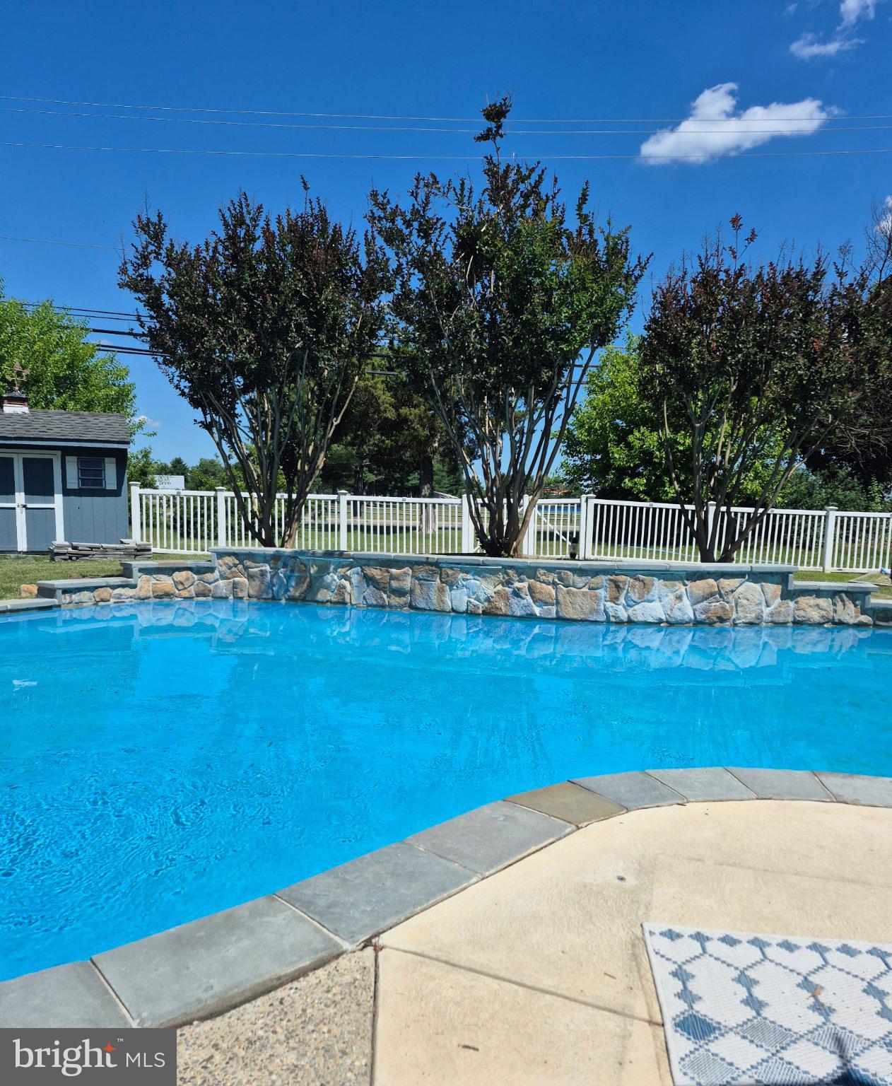 233 TAVISTOCK LANE