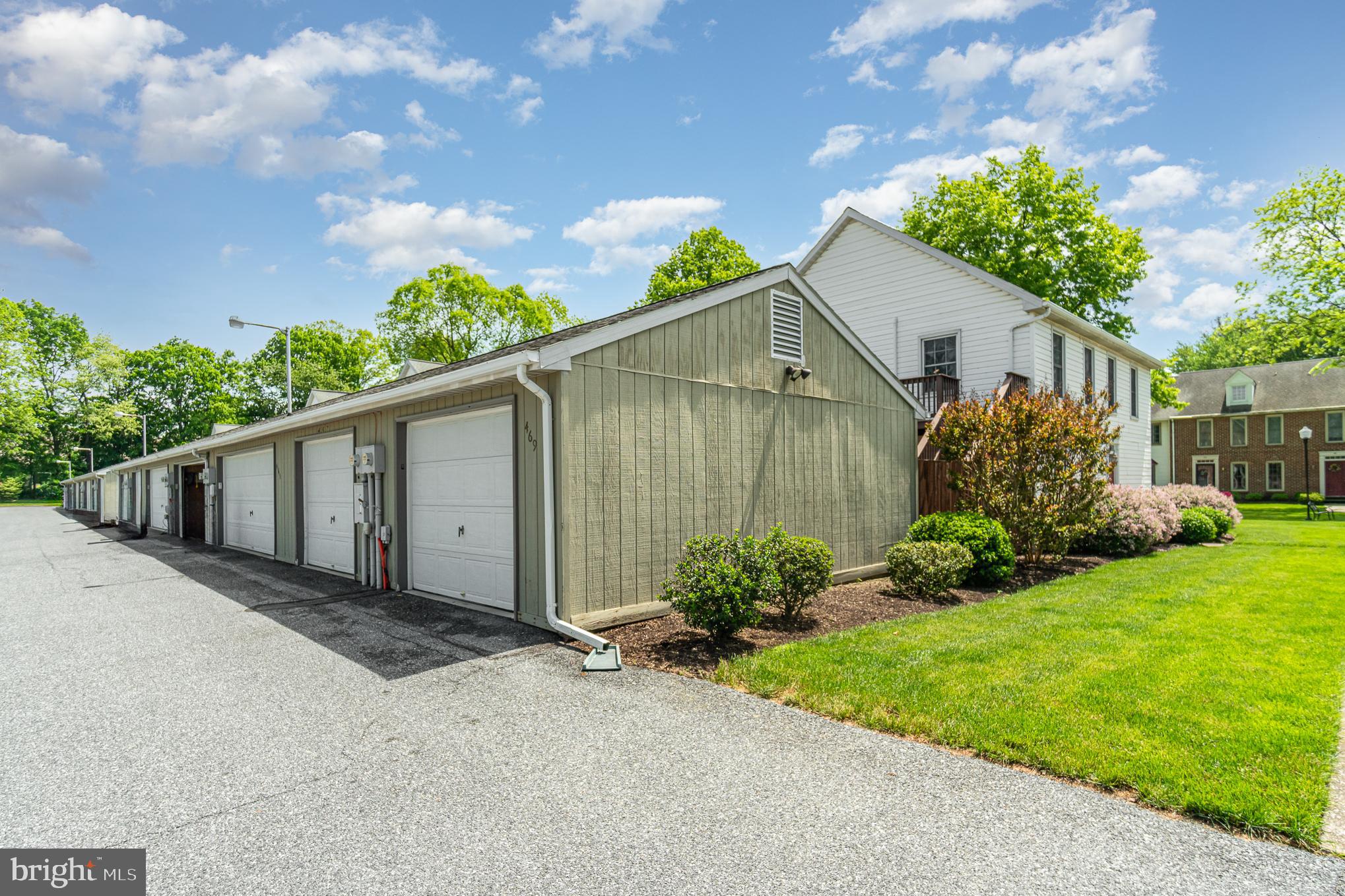 DELANCEY COURT - Residential