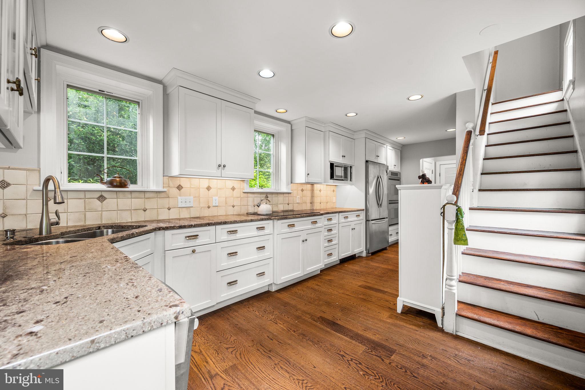 SWARTHMORE HILLS - Residential