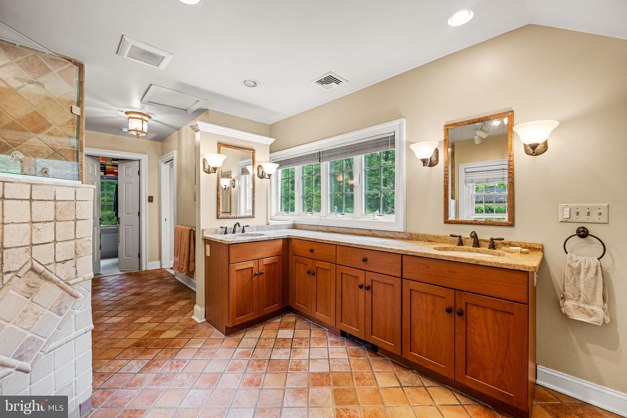 SWARTHMORE HILLS - Residential