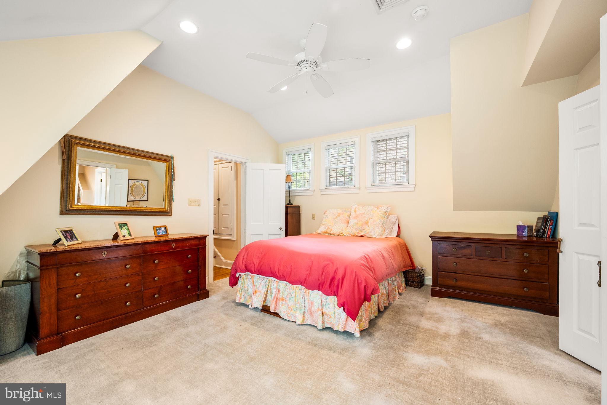 SWARTHMORE HILLS - Residential