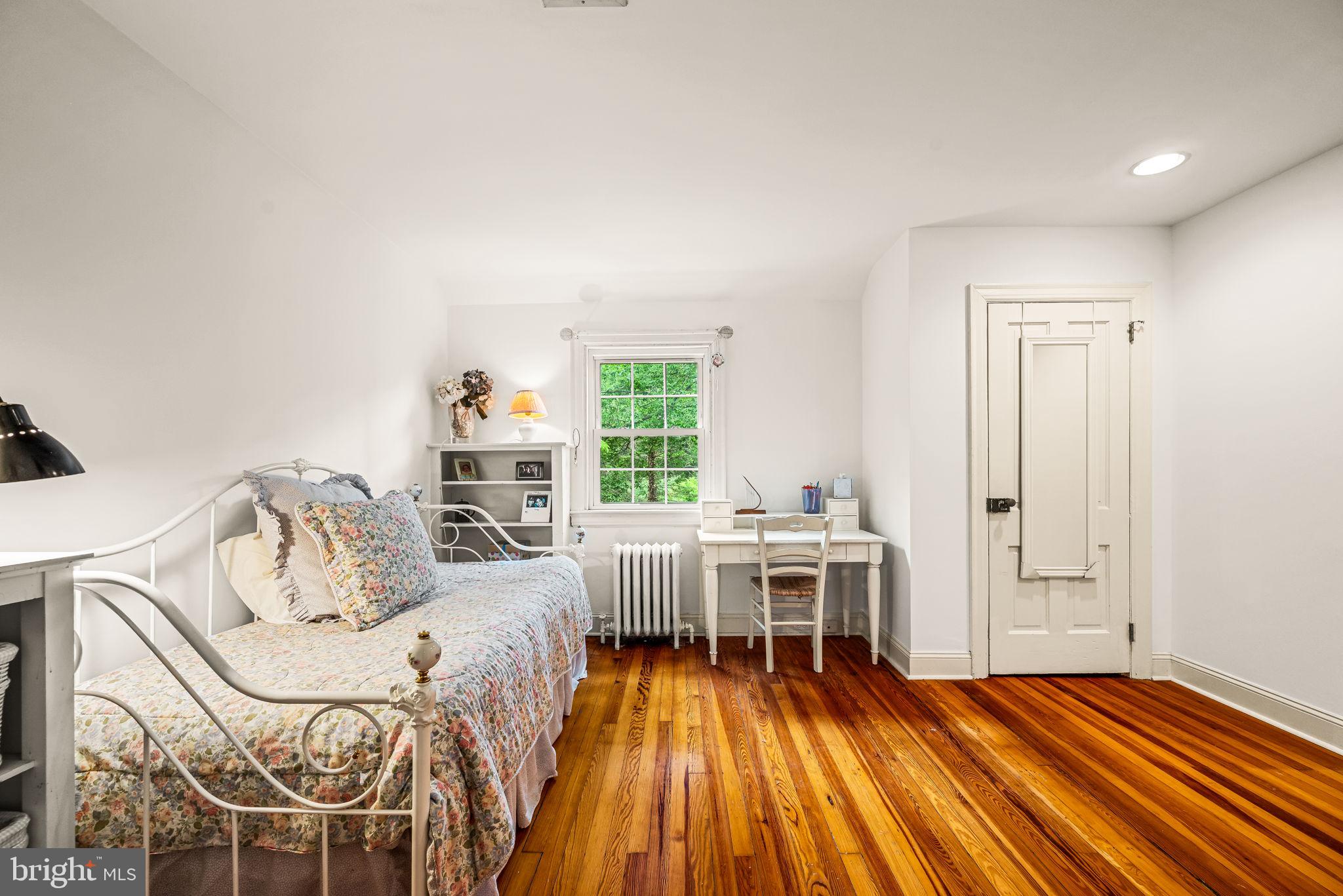 SWARTHMORE HILLS - Residential