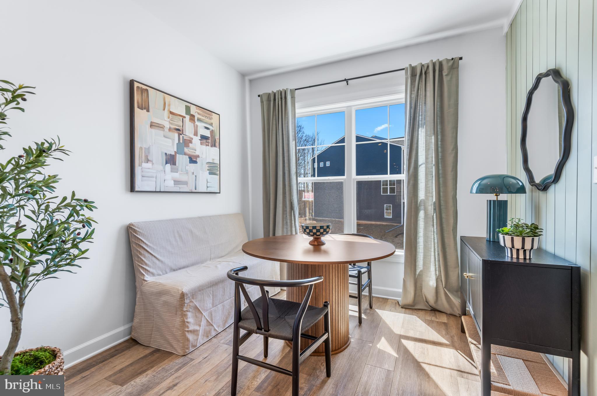 HOLLY OAKS - Residential