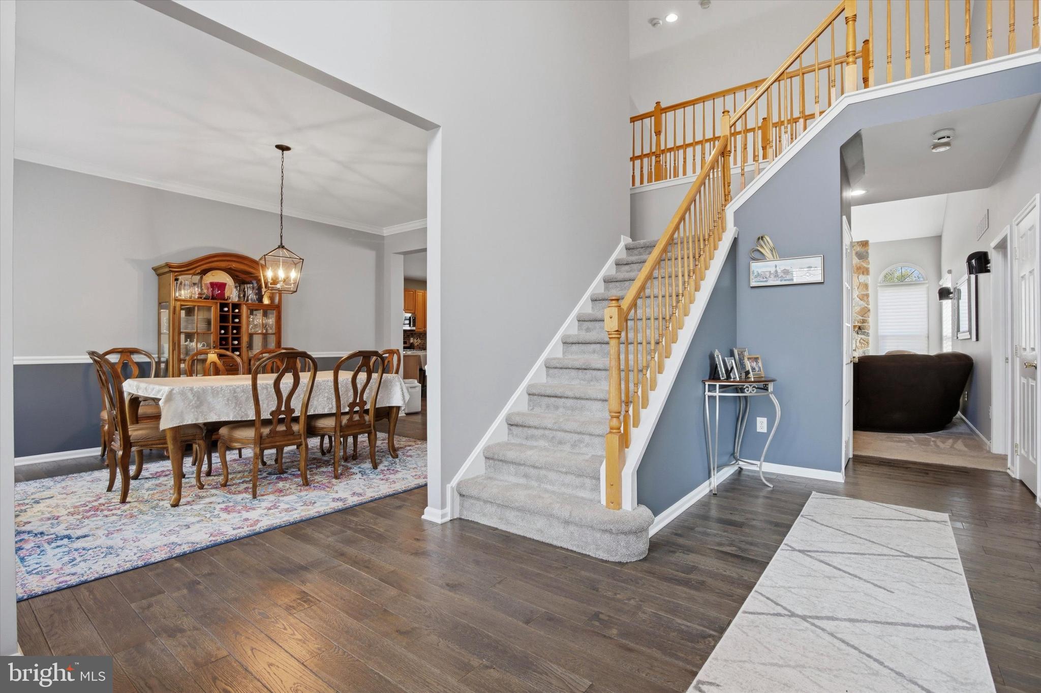 17 CARRIAGE CIRCLE
