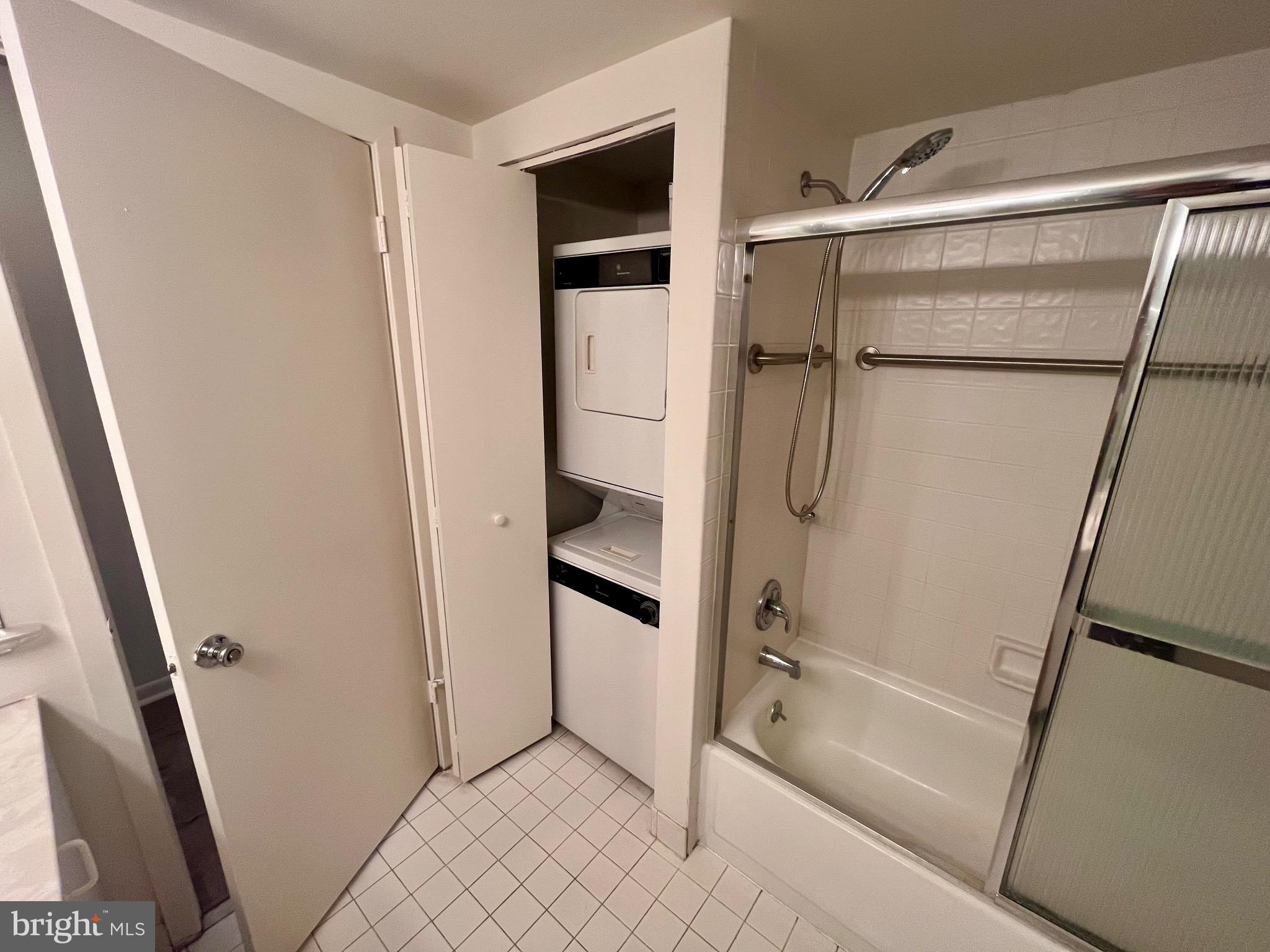 OAK HILL - Residential Lease