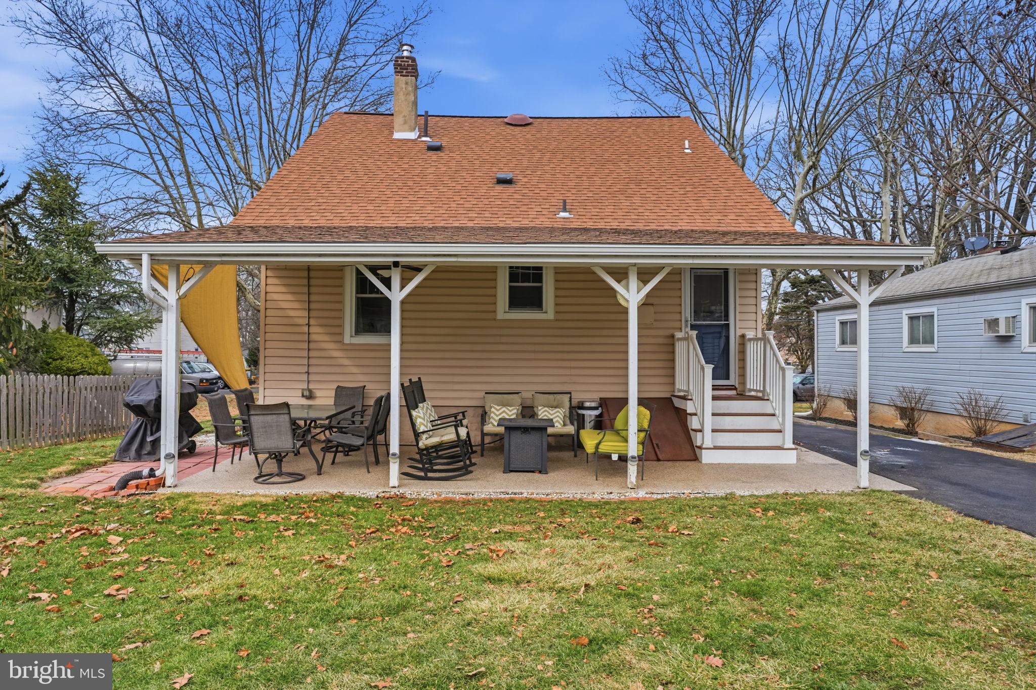 WILLOW GROVE - Residential