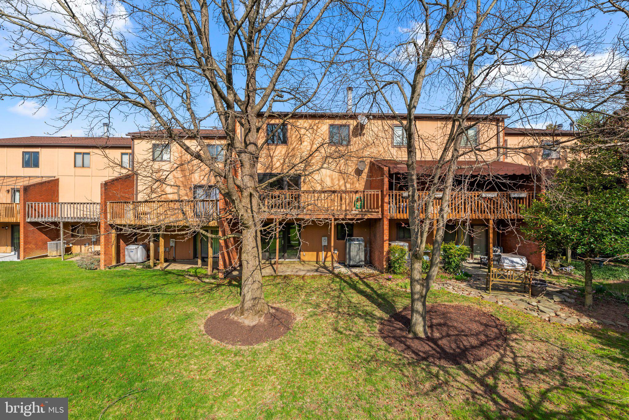 RUXTON CROSSING TOWNHSE - Residential