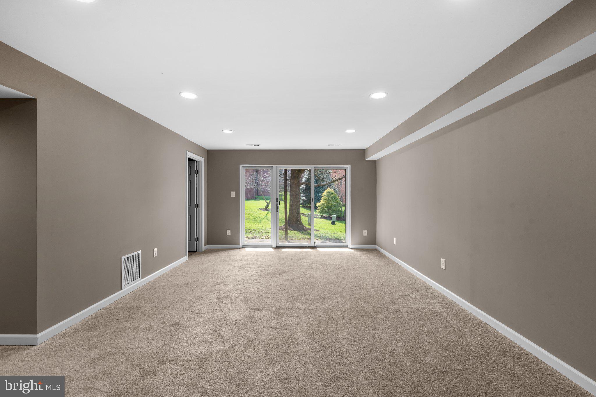 RUXTON CROSSING TOWNHSE - Residential