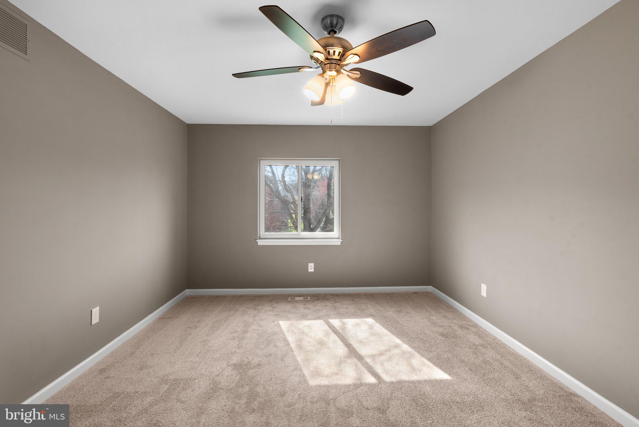 RUXTON CROSSING TOWNHSE - Residential