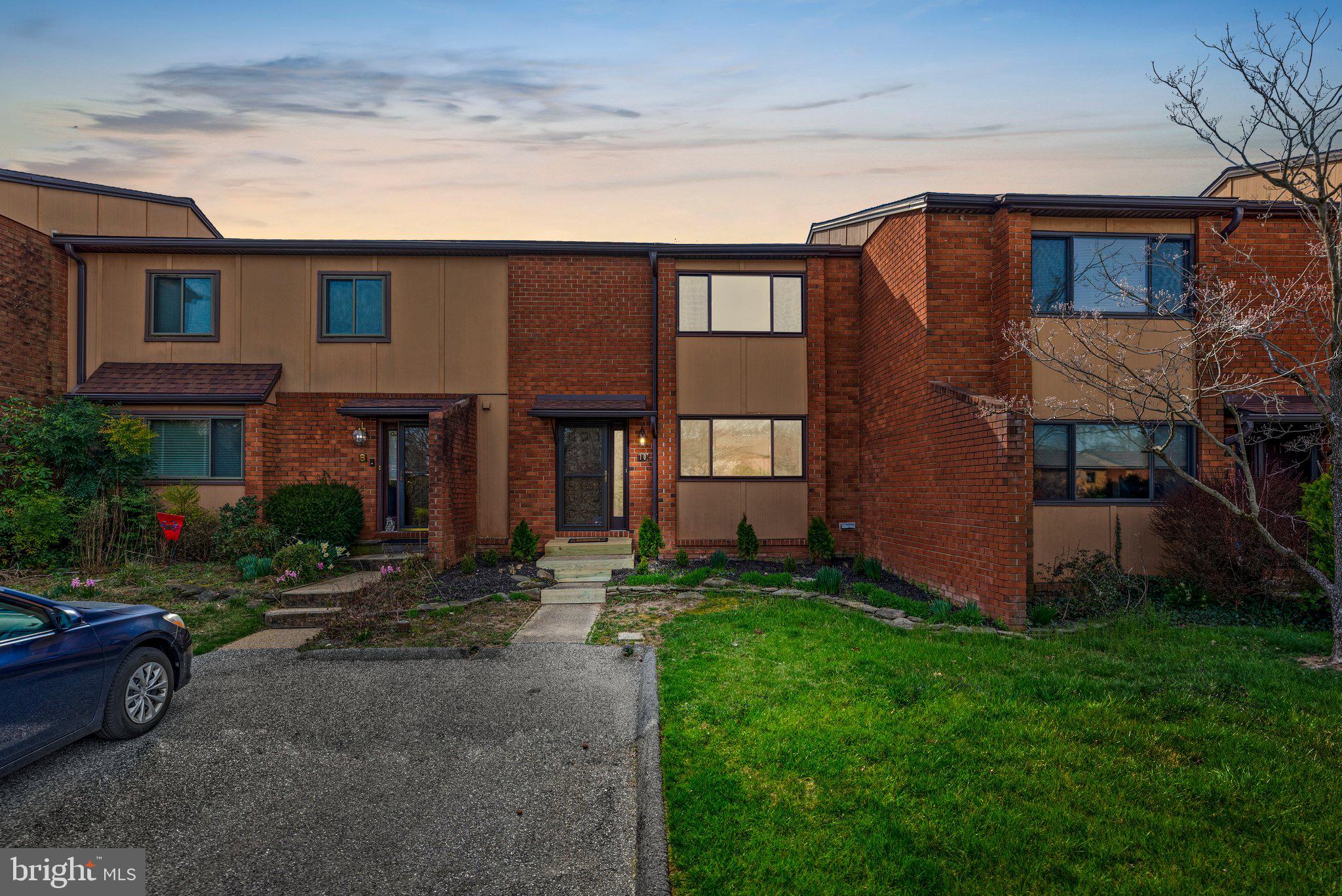 RUXTON CROSSING TOWNHSE - Residential