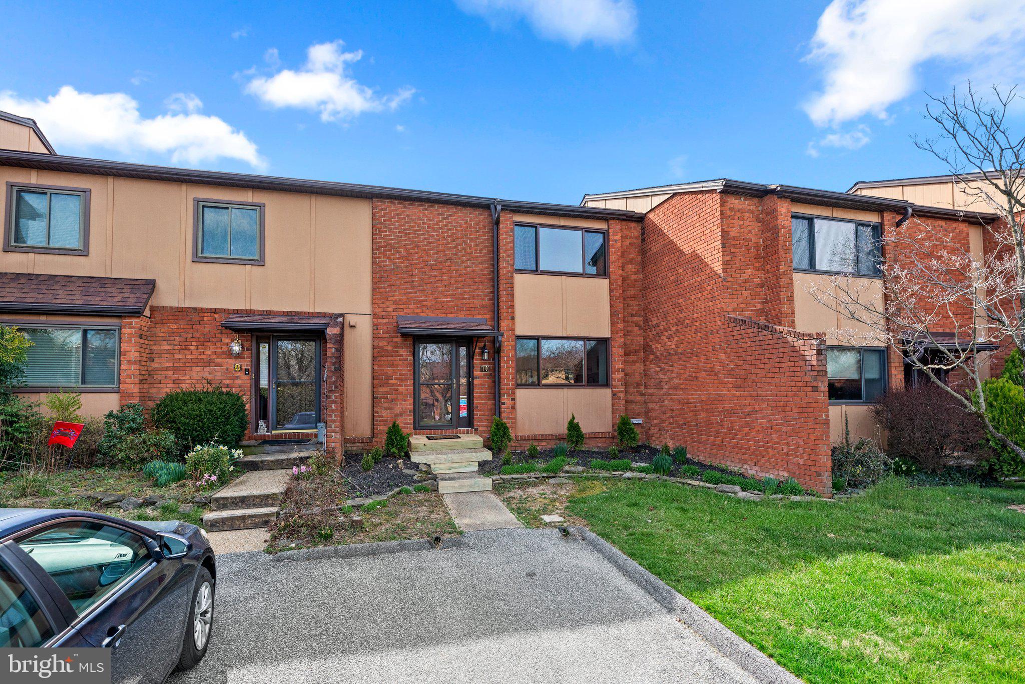 RUXTON CROSSING TOWNHSE - Residential