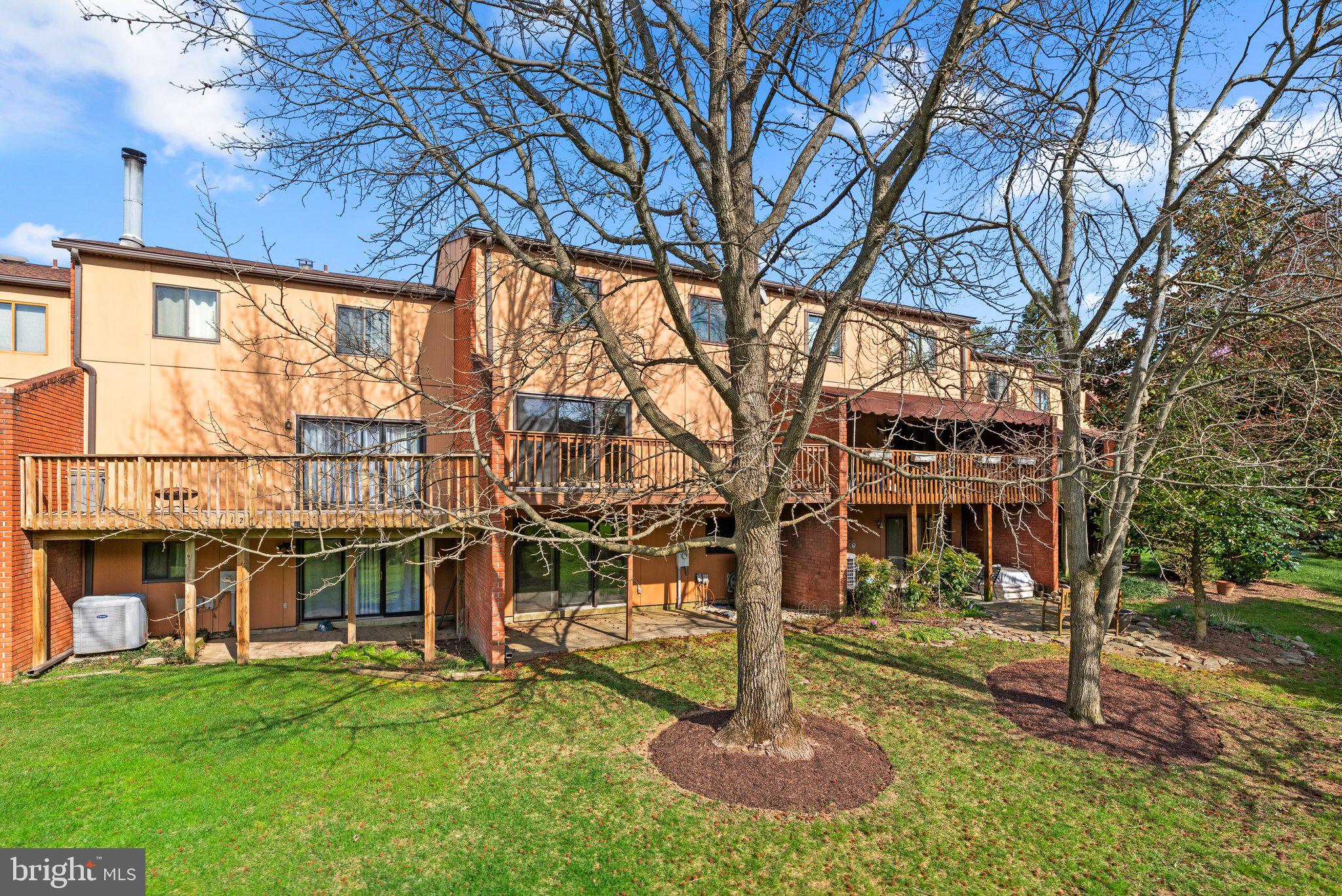 RUXTON CROSSING TOWNHSE - Residential