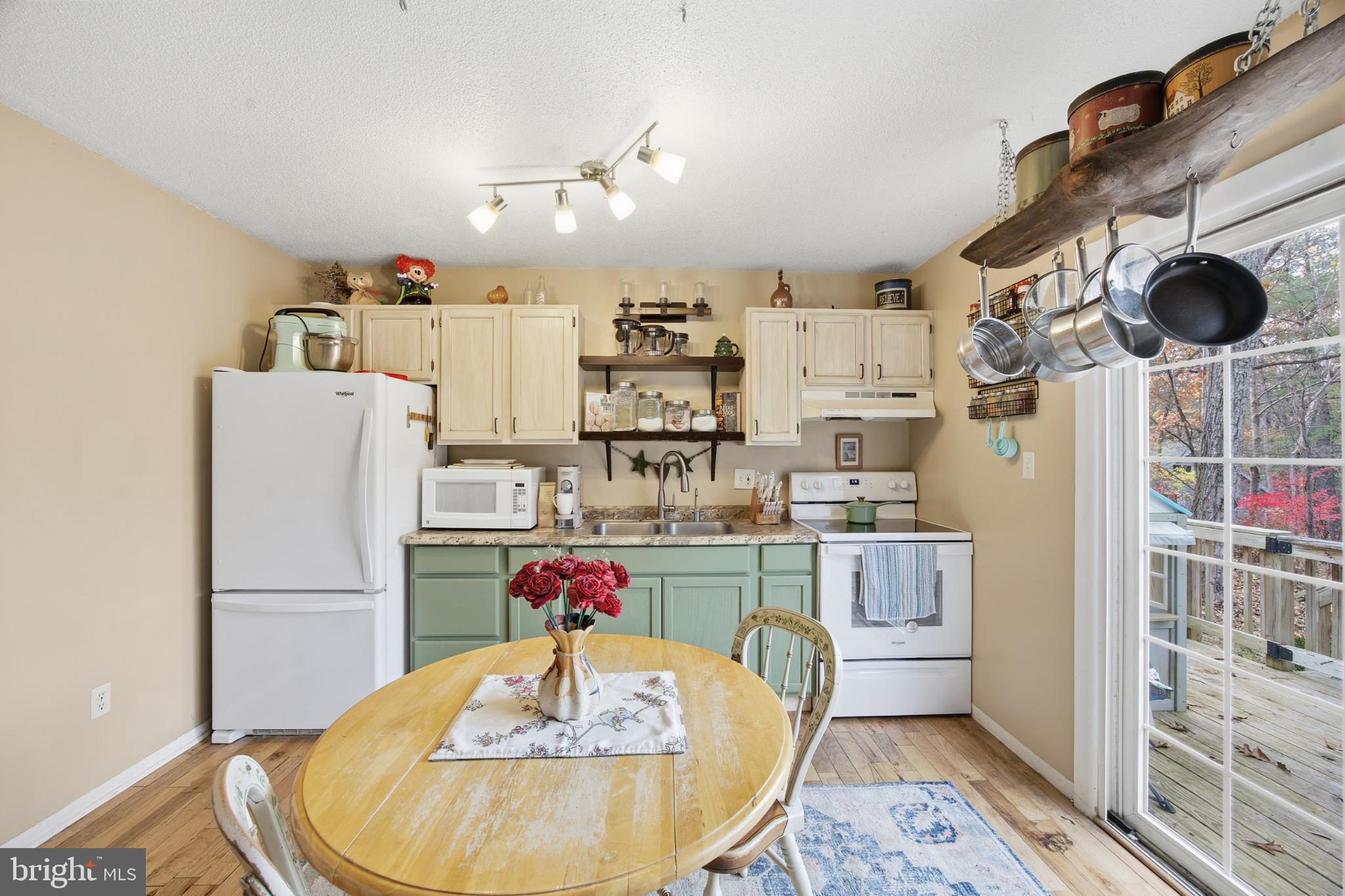 GLENWOOD FOREST - Residential