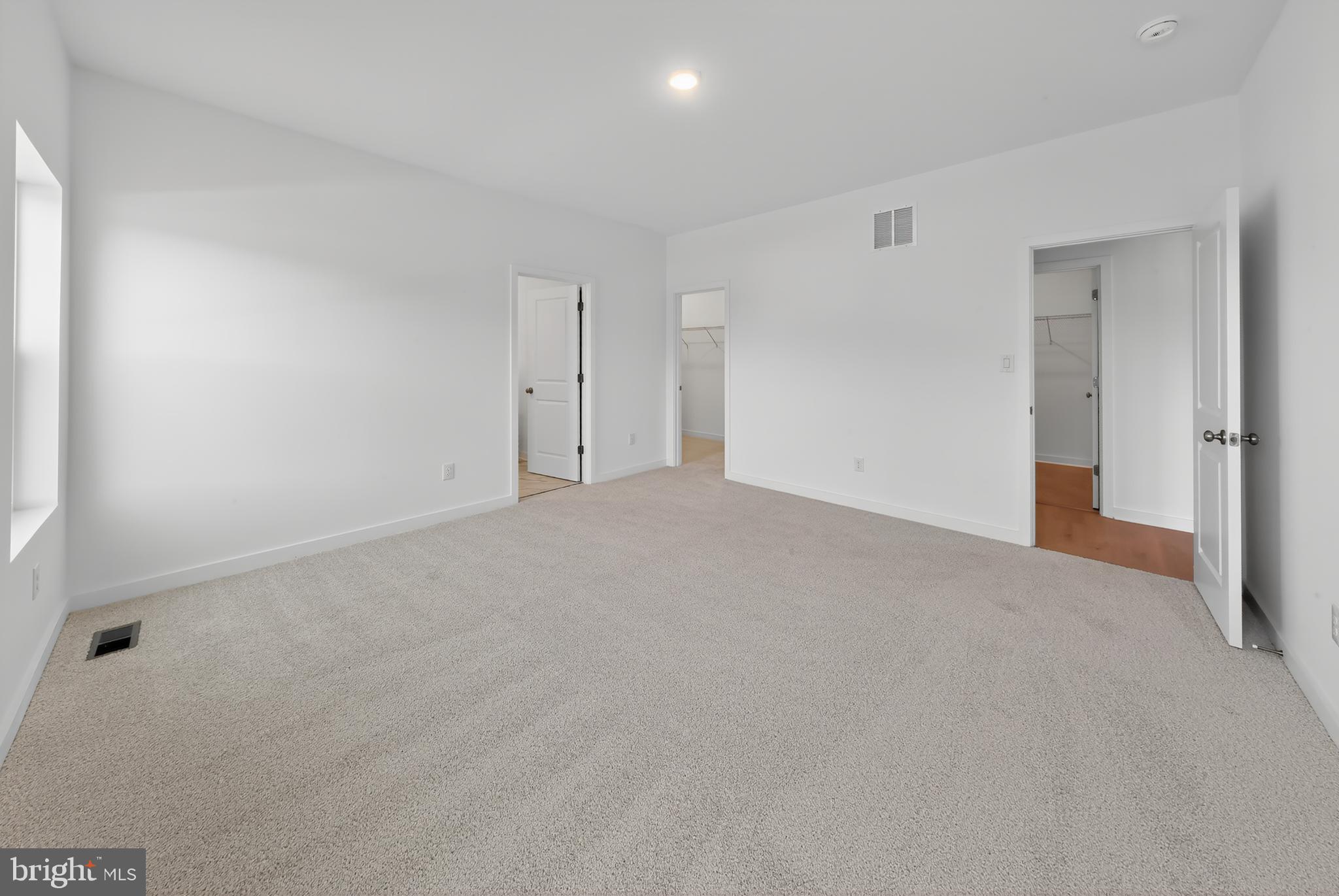 CAPTAINS WAY - Residential