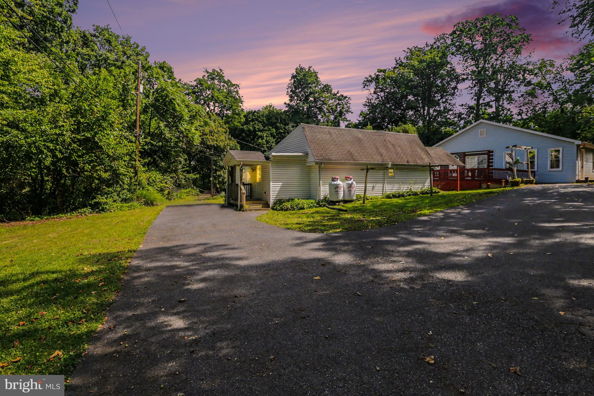 834 OBERLIN ROAD