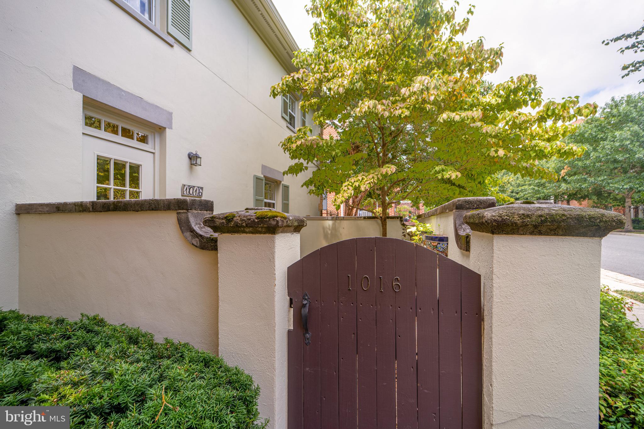 WATERGATE OF ALEXANDRIA - Residential Lease