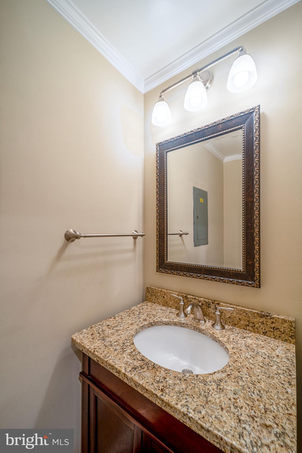 WATERGATE OF ALEXANDRIA - Residential Lease