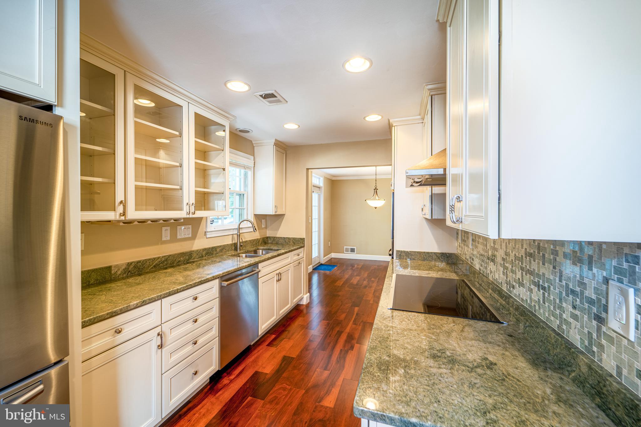 WATERGATE OF ALEXANDRIA - Residential Lease