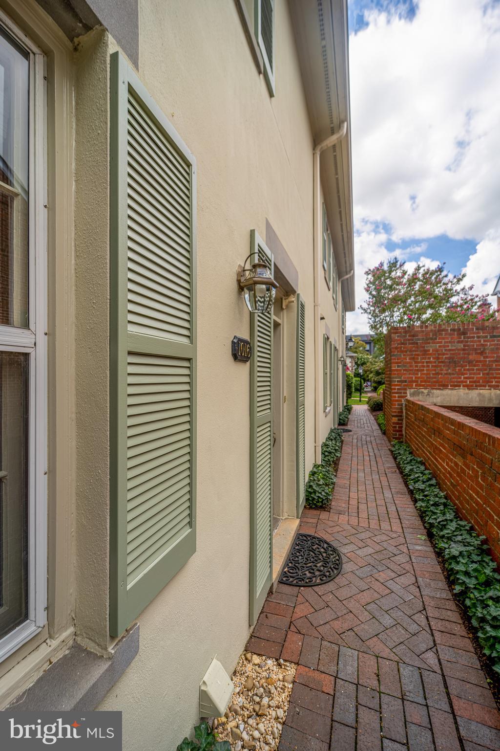 WATERGATE OF ALEXANDRIA - Residential Lease