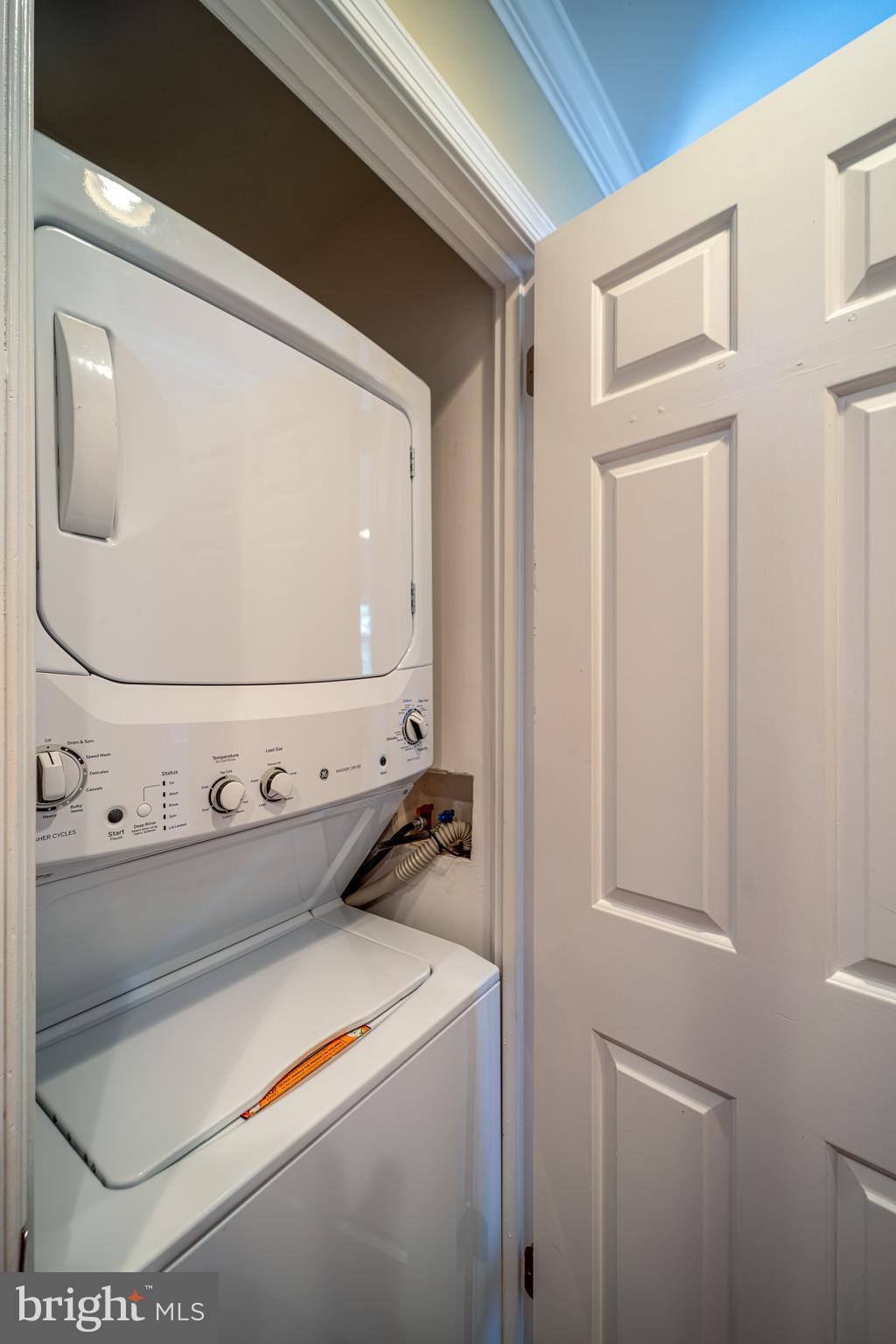 WATERGATE OF ALEXANDRIA - Residential Lease