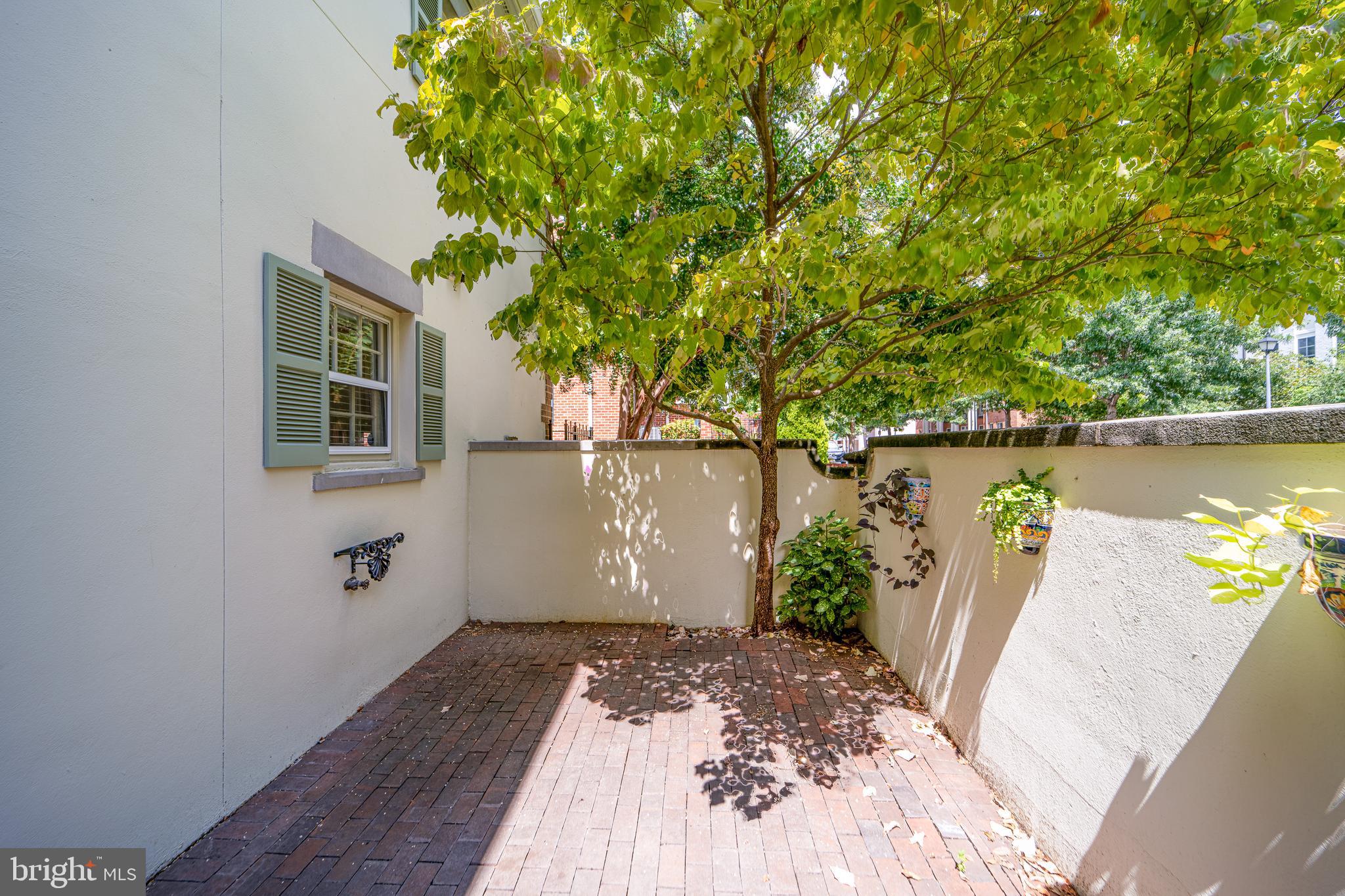 WATERGATE OF ALEXANDRIA - Residential Lease