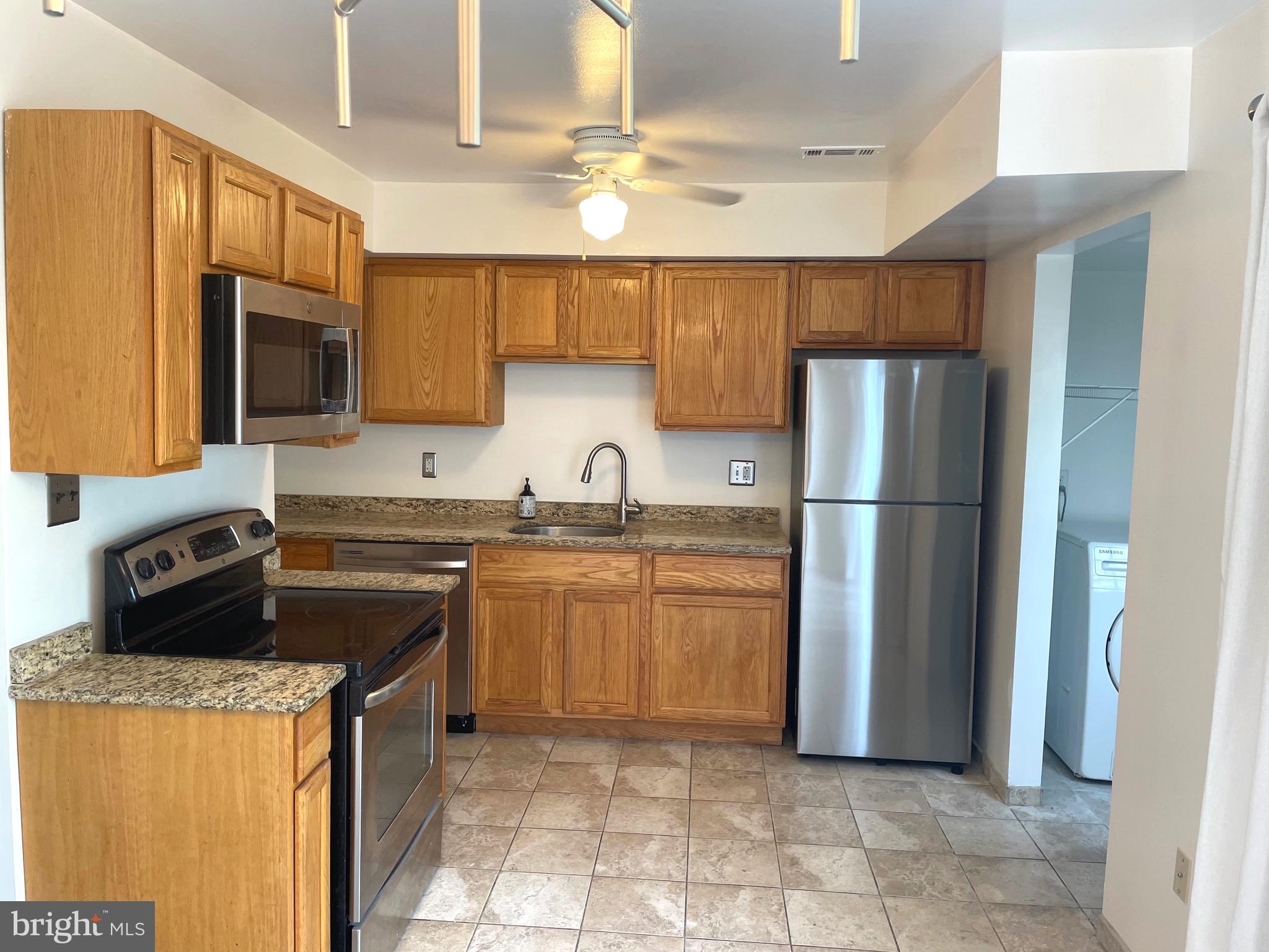 HERITAGE HILL CONDO - Residential