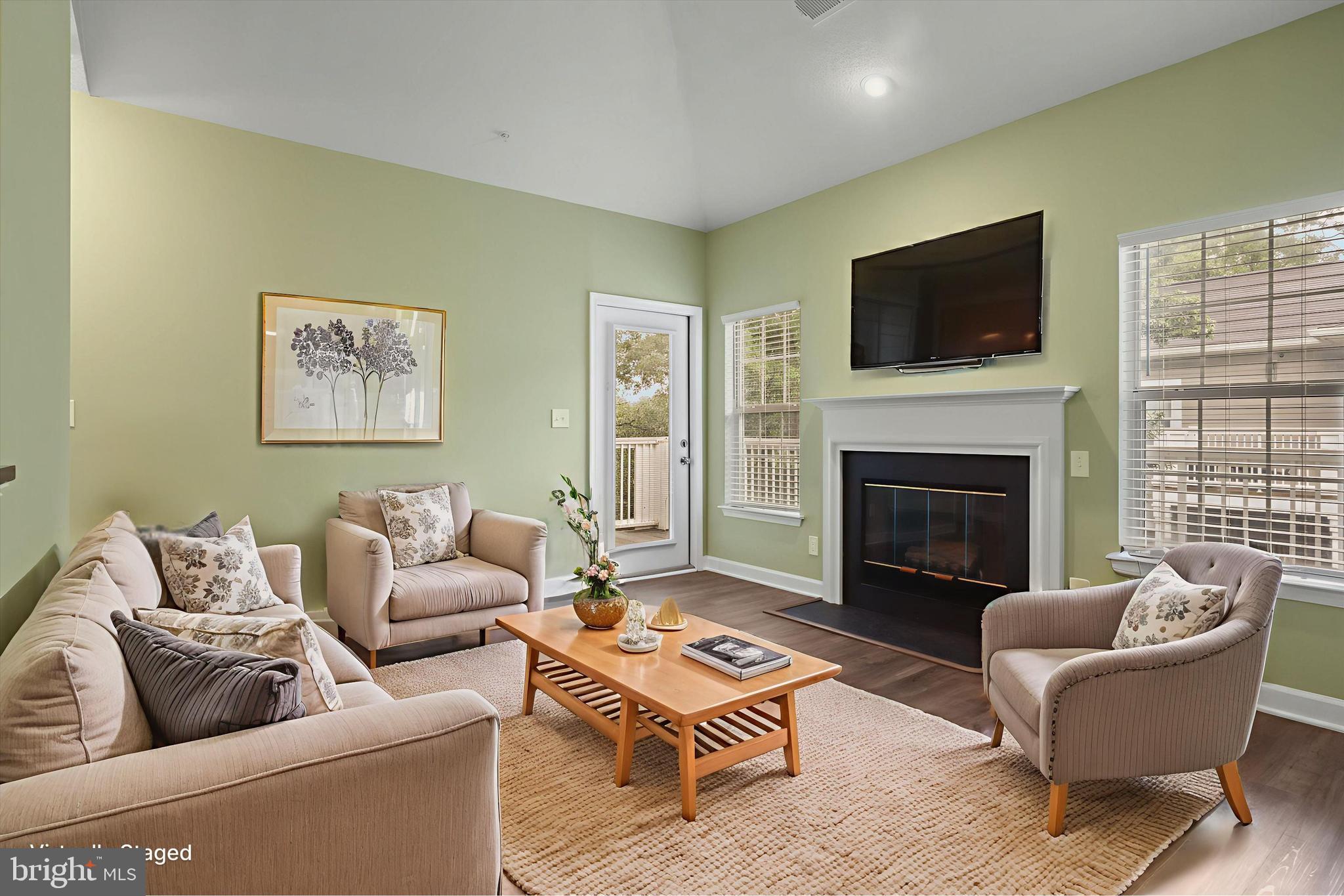 1716 LAKE SHORE CREST DRIVE 33