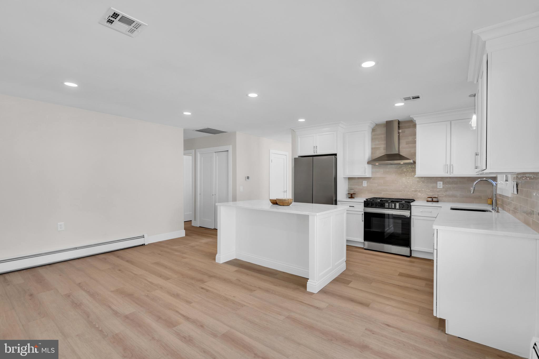 HOLIDAY CITY - WEST - Residential