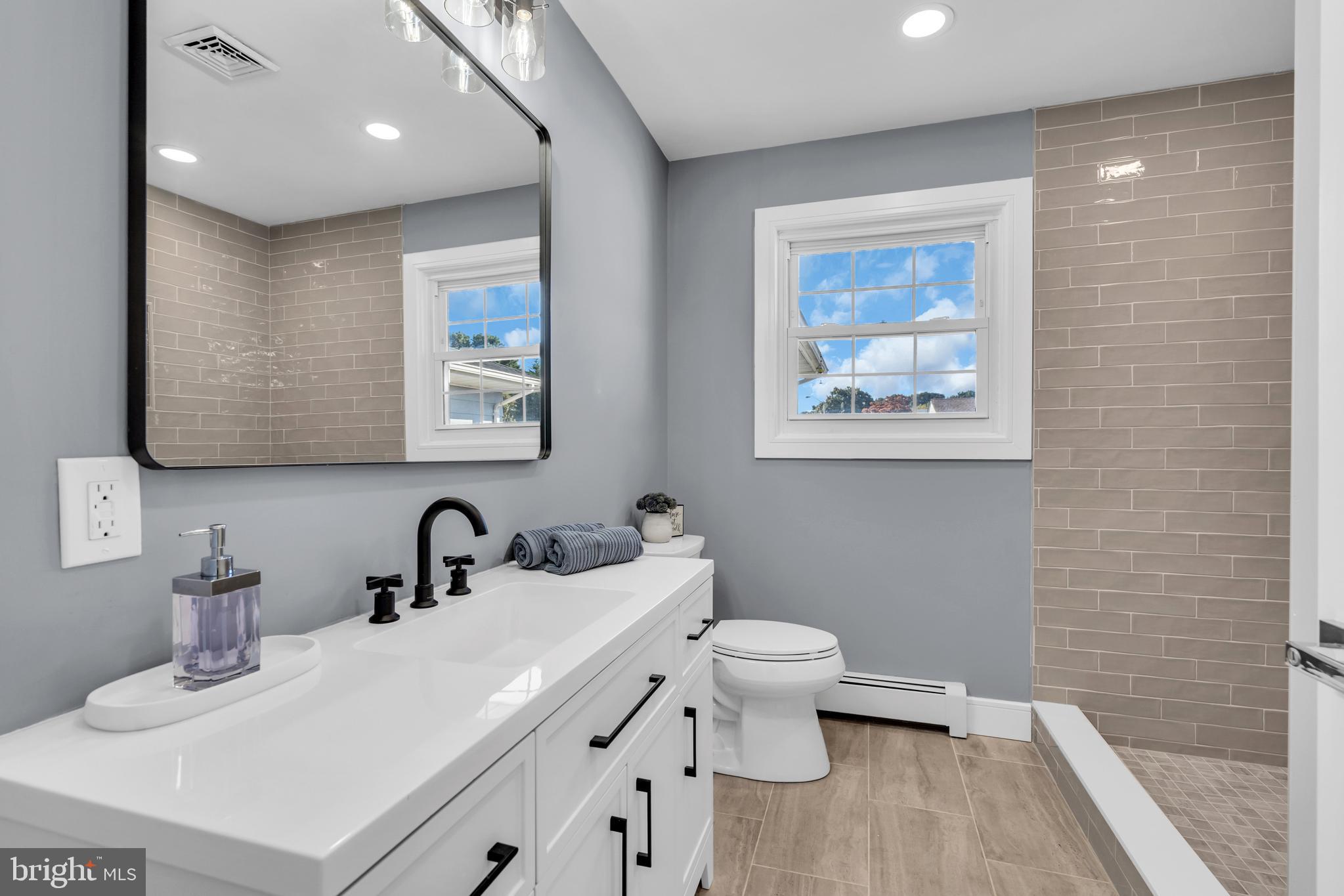 HOLIDAY CITY - WEST - Residential