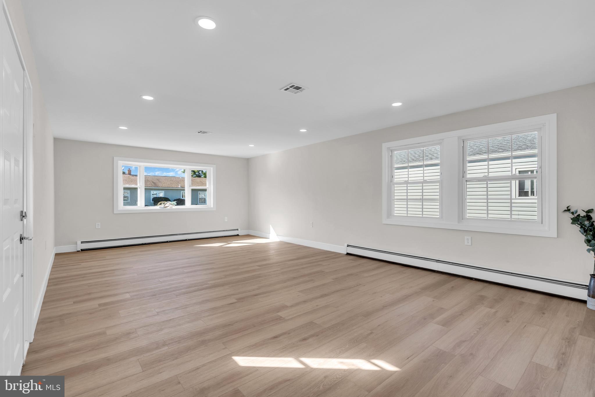 HOLIDAY CITY - WEST - Residential