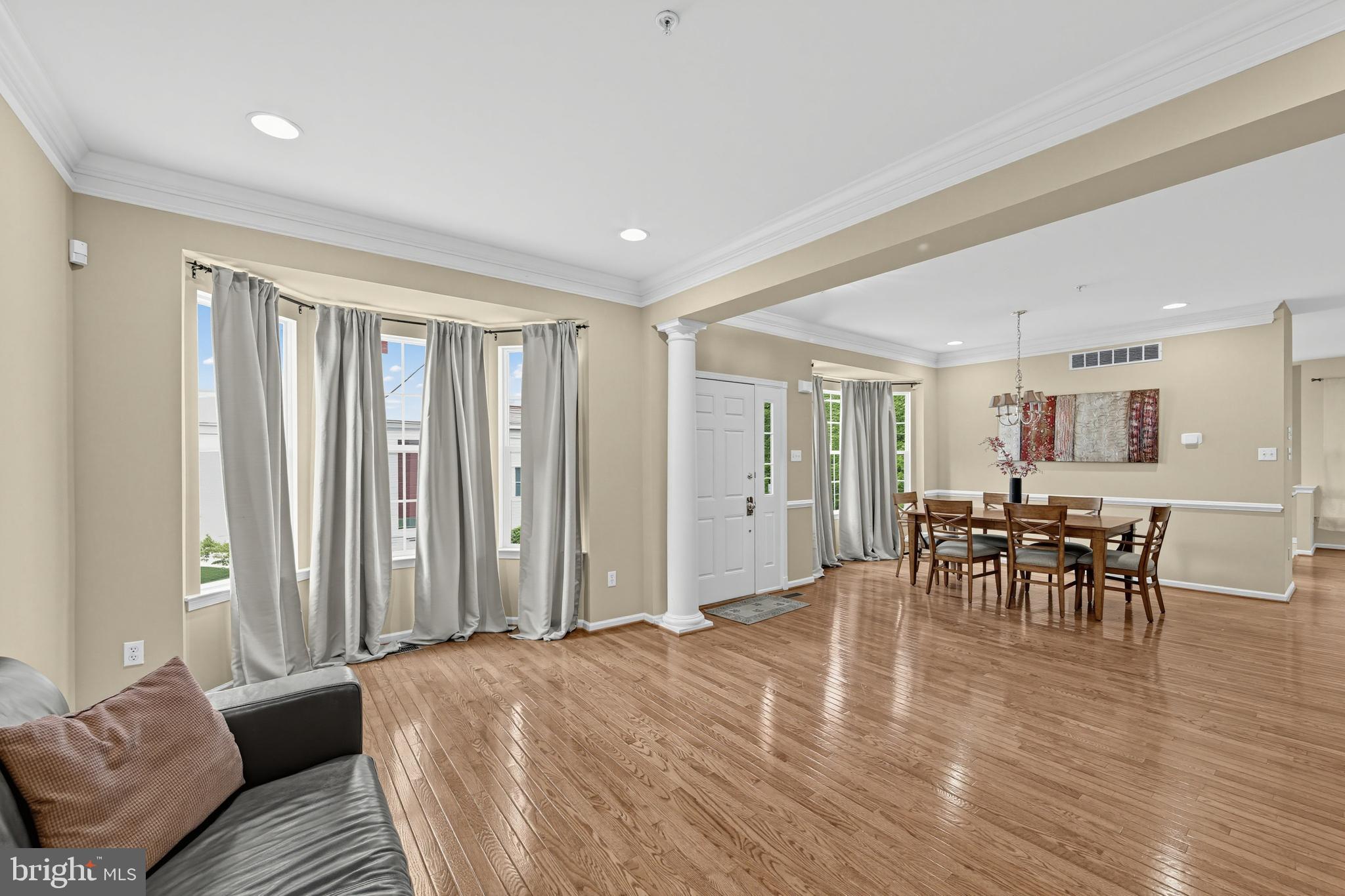 135 FRINGETREE DRIVE