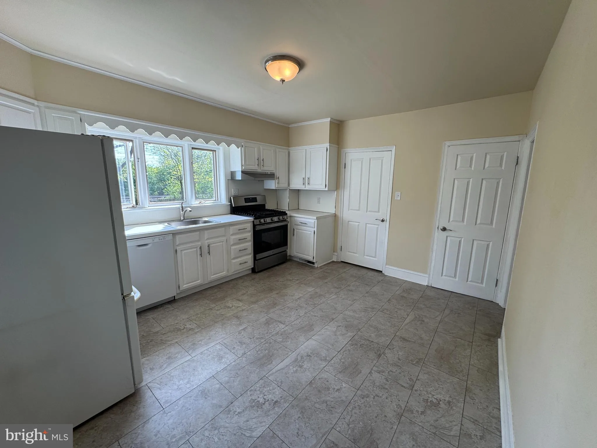 Haverford, Pennsylvania 19041, United States, 2 Bedrooms Bedrooms, ,1 BathroomBathrooms,Residential,Active,119429