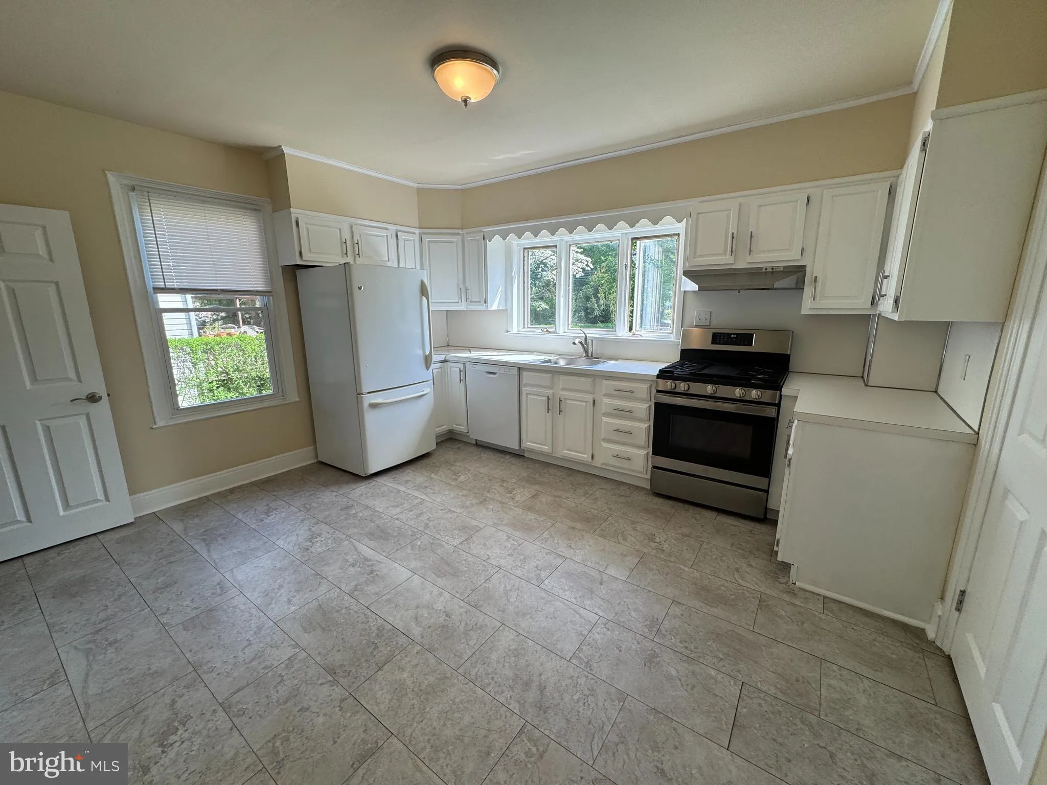 Haverford, Pennsylvania 19041, United States, 2 Bedrooms Bedrooms, ,1 BathroomBathrooms,Residential,Active,119429