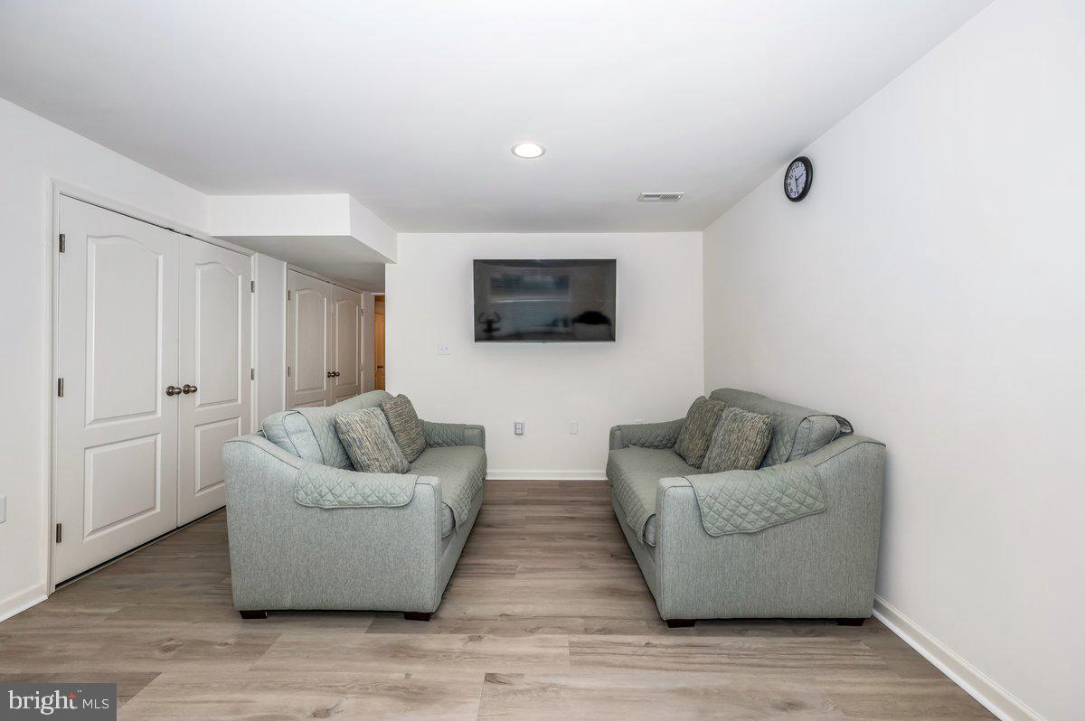 BRIAR RUN - Residential