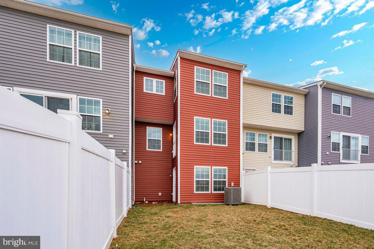 BRIAR RUN - Residential