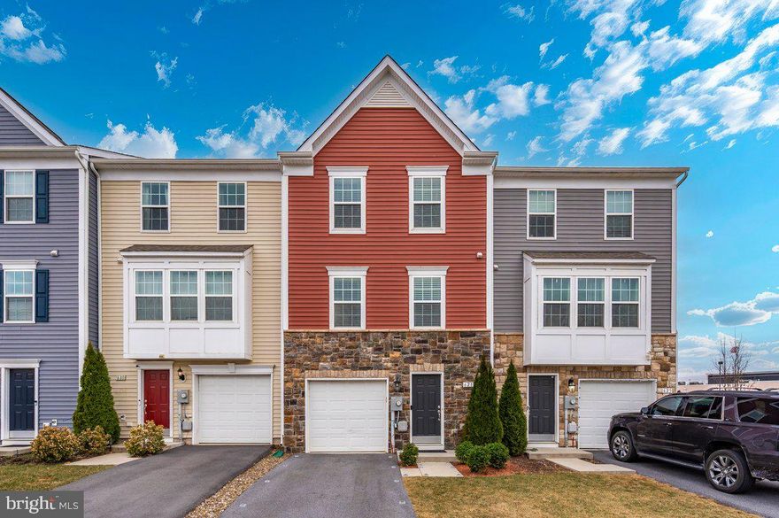 OPEN HOUSE SUNDAY 3/9/25 from 1pm-3pm. Welcome to your charming new home in the sought-after Briar Run community in Ranson, WV! This meticulously maintained townhouse boasts 1,948 square feet of spacious living, featuring 3 bedrooms, 2 full baths, and 2 half baths, perfect for families or anyone seeking extra space. Step inside to discover a bright and airy open floorplan encompassing the kitchen, living, and dining areas. The stylish kitchen is a cooks dream, equipped with upgraded cabinets, stunning granite countertops, and modern stainless steel appliances. Enjoy entertaining in the additional bump-out areas on all three levels, providing extra space for relaxation and gatherings, including a fully finished rec space and LVP flooring throughout the home. The impressive primary suite is a true retreat, complete with a generous walk-in closet featuring organizers for all your storage needs. The luxurious ensuite bathroom offers dual sinks, a separate soaking tub, and a shower, creating your personal oasis. On the upper level you will also find two generous spare bedrooms, with a shared full hall bathroom. Outside, you'll find a fully fenced backyard that backs to a field, providing privacy. With a gated entrance to the yard, it's perfect for pets and outdoor activities. The property also includes a one-car garage and a driveway with ample parking for guests. Don’t miss this opportunity to own a beautifully upgraded townhouse in a prime location, just minutes from shopping, dining, and recreational activities. Schedule your private tour today and make this dream home yours!