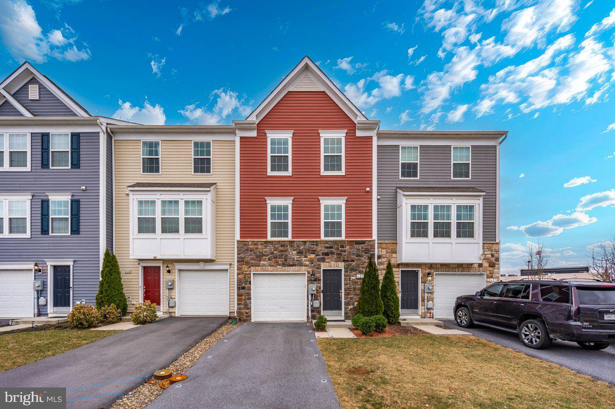 BRIAR RUN - Residential