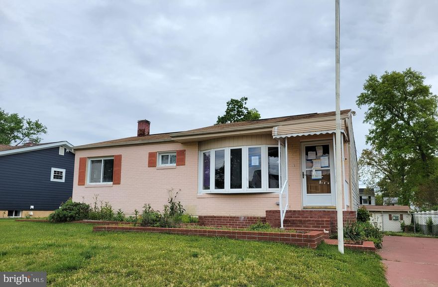 3 bedroom 1.5 Bath Rancher with Spacious Back Yard.  Home Features Living Room with Bright and Sunny Bay Window, Separate Dining Room, Eat in Kitchen,  Bonus Living Room/Den, and Full Bath on Main Level.  Spacious Finished Lower Level has Living Area and Half Bath. Home Sold As - Is.