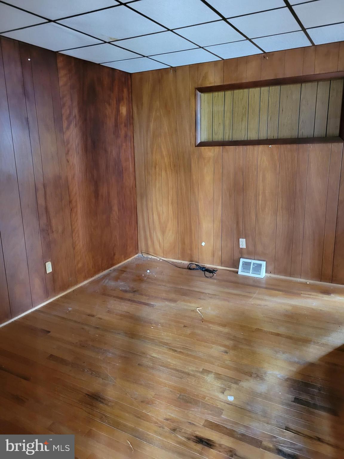 TWIN COVES - Residential