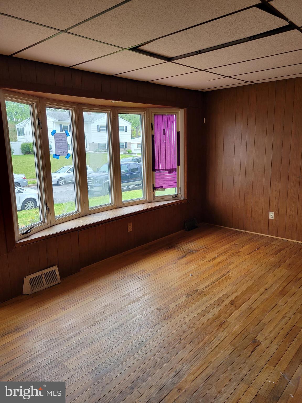 TWIN COVES - Residential