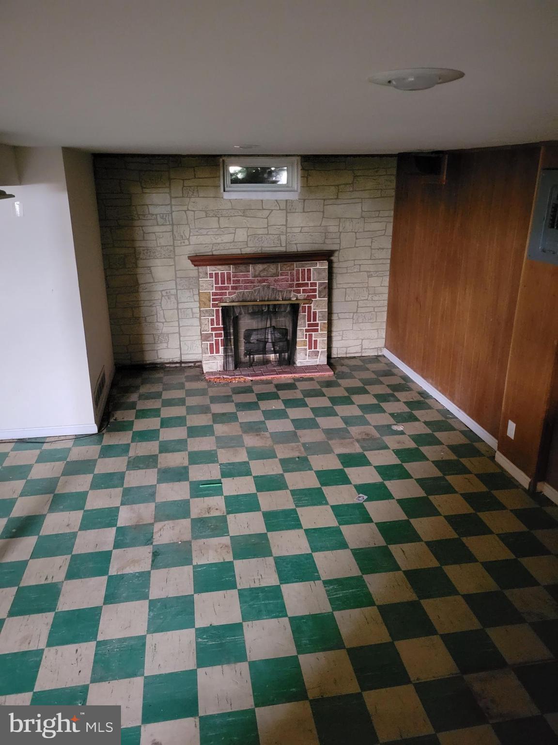 TWIN COVES - Residential