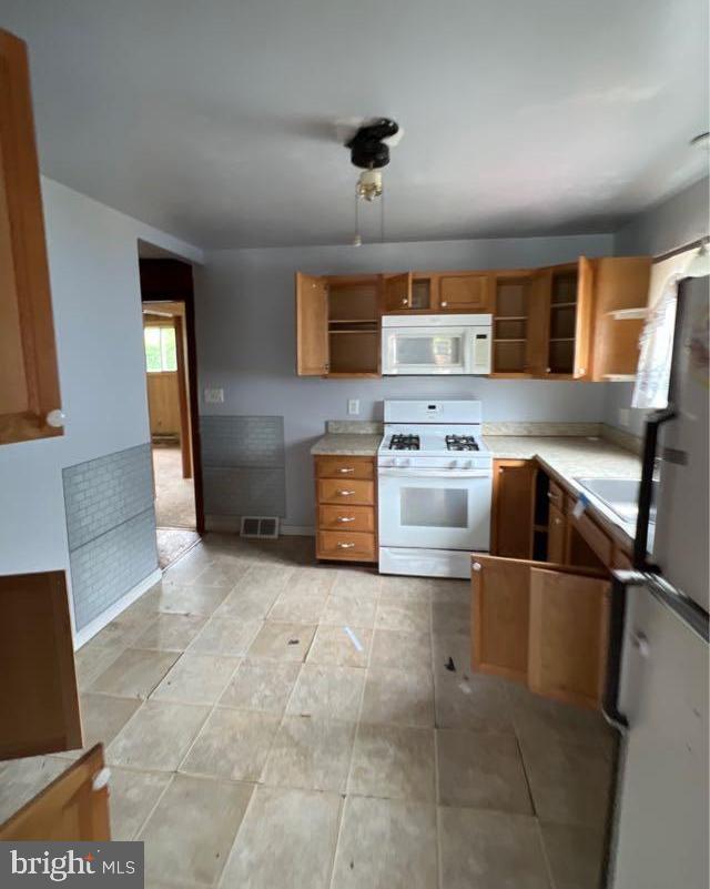 TWIN COVES - Residential