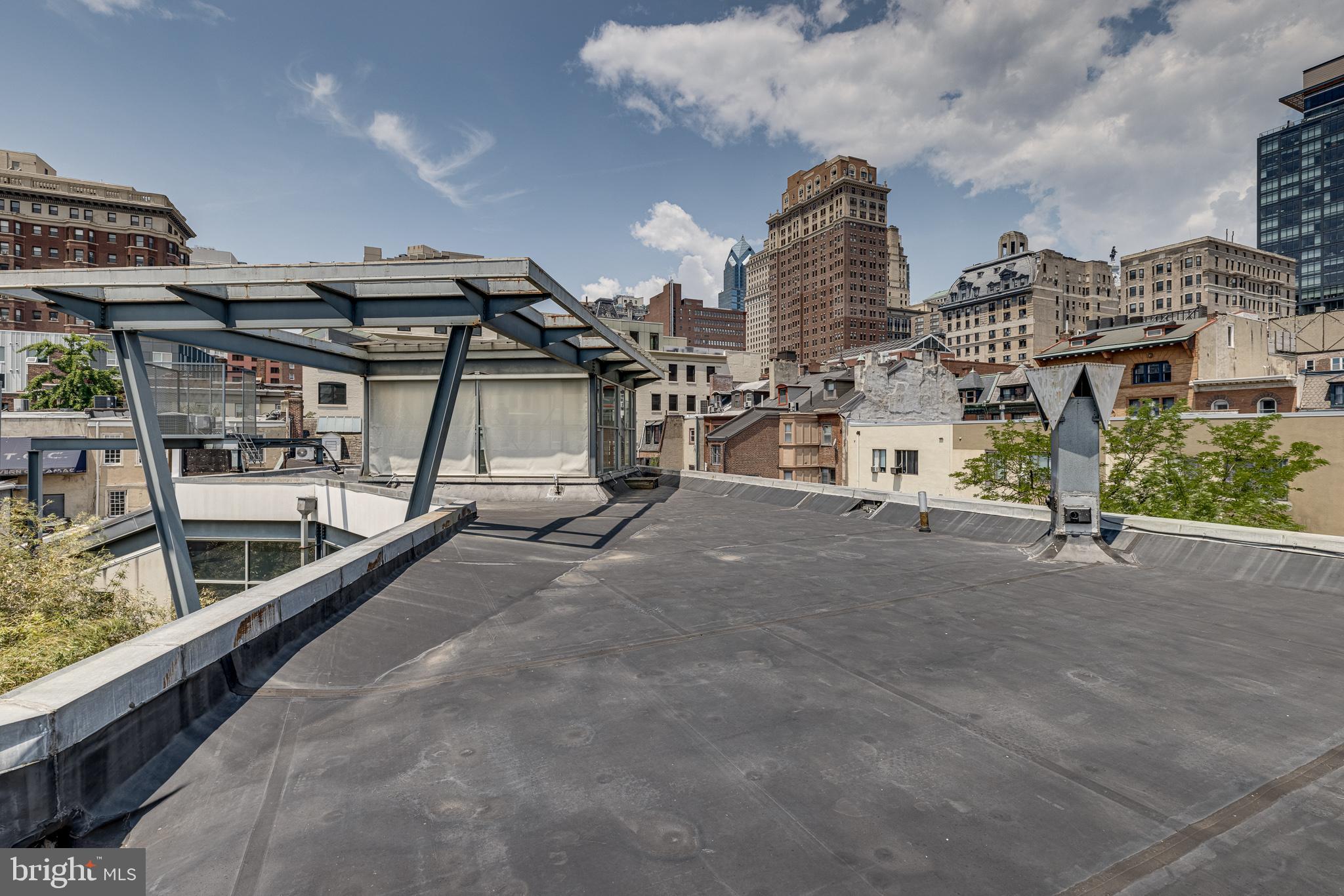 WASHINGTON SQ - Residential