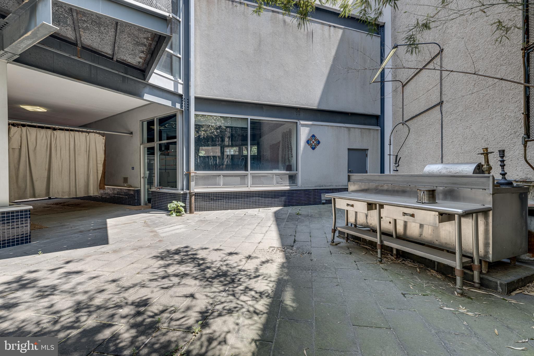 WASHINGTON SQ - Residential