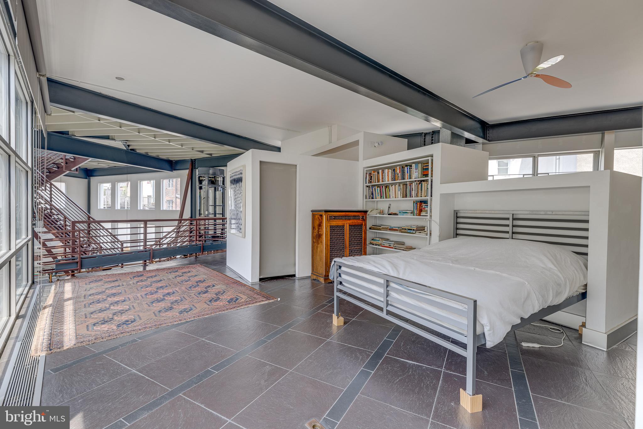 WASHINGTON SQ - Residential
