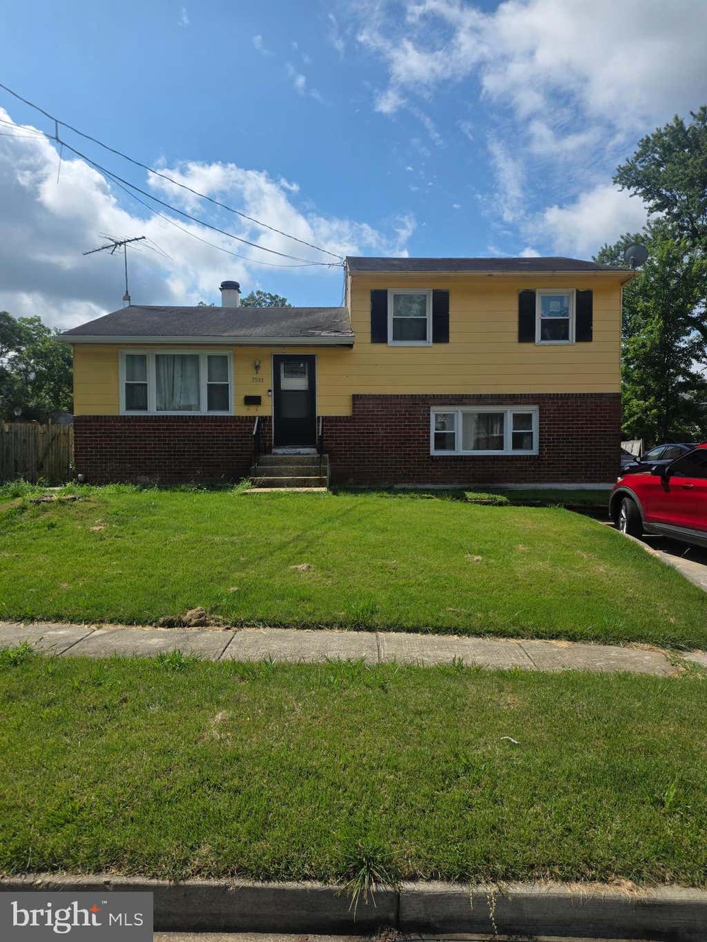 Photo of 7511 Newberry Lane, LANHAM, MD 20706 (MLS # MDPG2214182)
